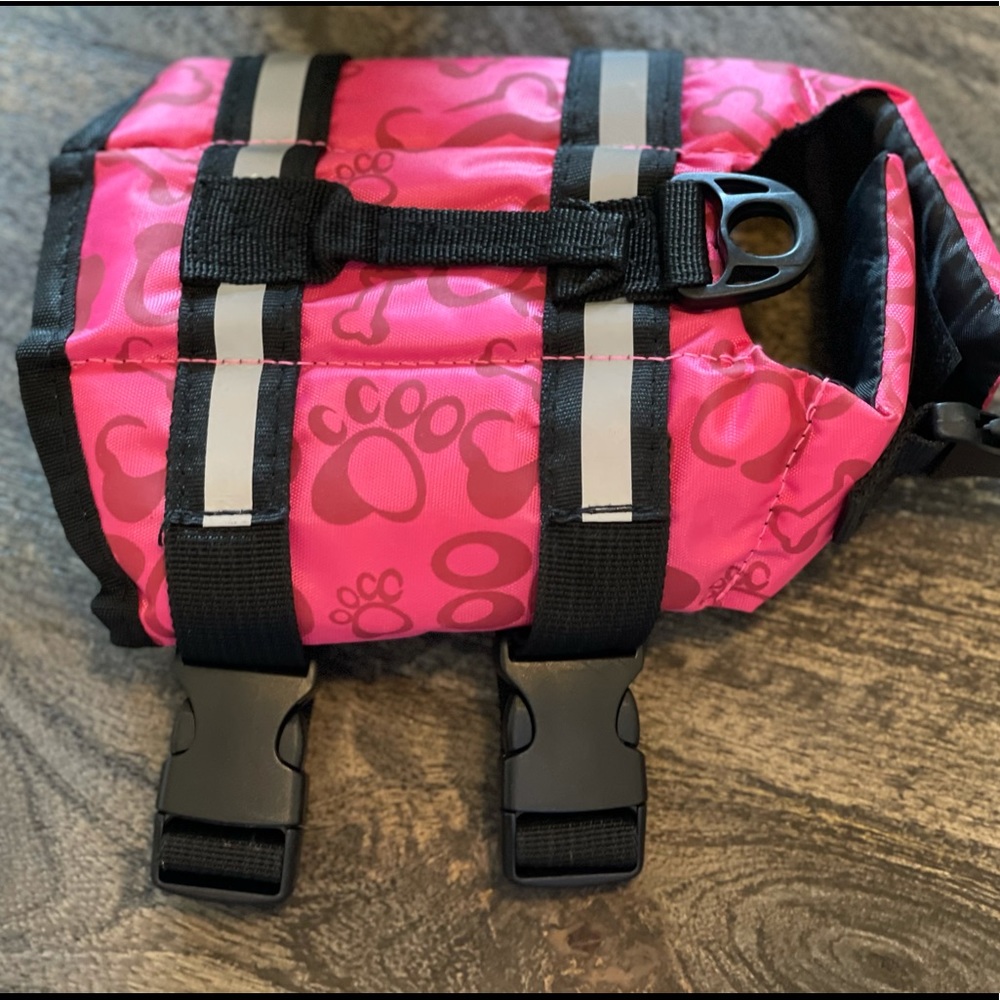 Dog life jacket
